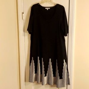 Black and White Sweater dress. Size 2x